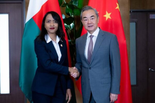 El_chino_Wang_Yi_fortalece_lazos_globales_con_li_deres_africanos_y_Ban_Ki_moon___
