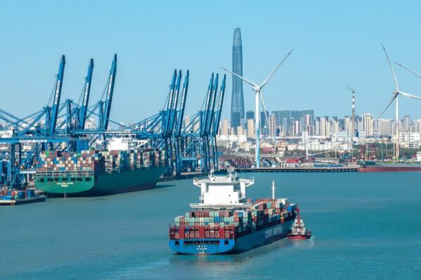 🚀 El comercio de China se dispara: ¡Aumento del 5% en el 1er trimestre de 2024 establece nuevos récords! __El_comercio_de_China_se_dispara___Aumento_del_5__en_el_1er_trimestre_de_2024_establece_nuevos_re_cords_