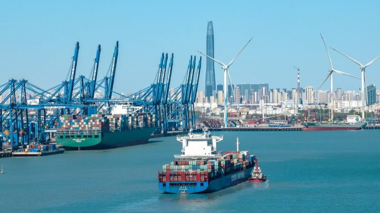 🚀 El comercio de China se dispara: ¡Aumento del 5% en el 1er trimestre de 2024 establece nuevos récords! __El_comercio_de_China_se_dispara___Aumento_del_5__en_el_1er_trimestre_de_2024_establece_nuevos_re_cords_