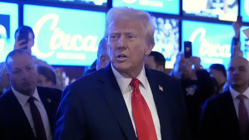 El_despido_nocturno_de_Trump_de_17_inspectores_genera_una_reaccio_n_legal