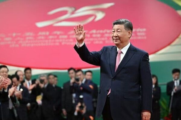 El discurso inspirador del presidente Xi enciende el optimismo en el futuro de Macao El_discurso_inspirador_del_presidente_Xi_enciende_el_optimismo_en_el_futuro_de_Macao video poster