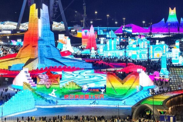 _El_e_pico_Mundo_de_Hielo_y_Nieve_de_Harbin_regresa_ma_s_grande_y_genial_que_nunca_____