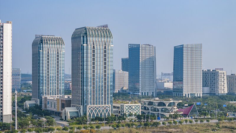 El_e_pico_viaje_de_Premier_Li_a_Malasia__50_an_os_de_amistad_y_planes_futuros______