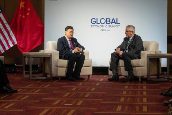 El_embajador_Qin_Gang_invita_a_empresas_de_EE__UU__a_explorar_oportunidades_en_China