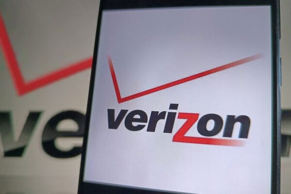 El enorme apagón de Verizon en EE. UU. deja a miles sin servicio 📵 El_enorme_apago_n_de_Verizon_en_EE__UU__deja_a_miles_sin_servicio__