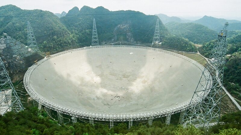 El_enorme_telescopio_FAST_de_China_abre_sus_puertas_para_astro_nomos_globales_en_2024___