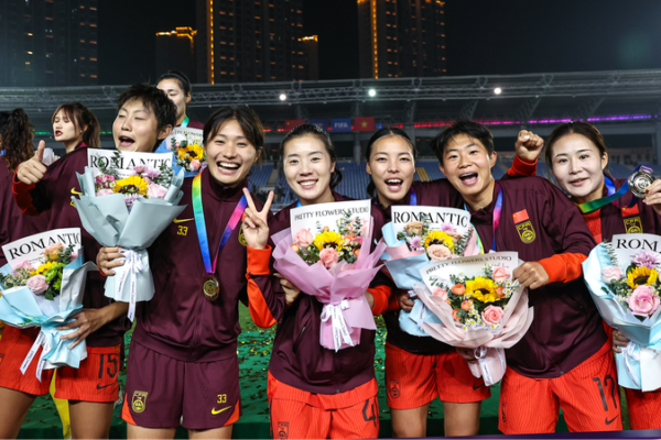 El equipo de fútbol femenino de China triunfa sobre Vietnam para ganar el Torneo Yongchuan 🏆⚽️ El_equipo_de_fu_tbol_femenino_de_China_triunfa_sobre_Vietnam_para_ganar_el_Torneo_Yongchuan____