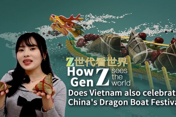El_giro_u_nico_de_Vietnam_en_el_Festival_del_Barco_Drago_n_de_China___ video poster