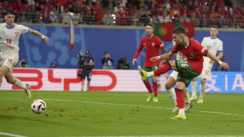 _El_gol_tardi_o_de_Francisco_Conceicao_da_a_Portugal_un_inicio_ganador_en_la_Eurocopa_2024_