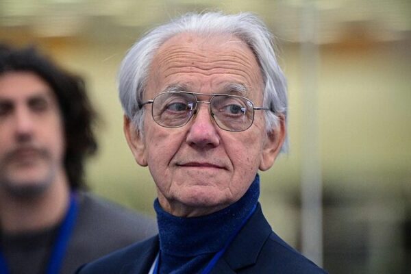 🎉 ¡El laureado Nobel Gerard Mourou ilumina la escena de la tecnología láser en China! ___El_laureado_Nobel_Gerard_Mourou_ilumina_la_escena_de_la_tecnologi_a_la_ser_en_China_