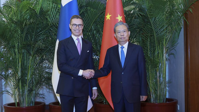 El_ma_ximo_legislador_de_China_se_reu_ne_con_el_presidente_de_Finlandia__Construyendo_puentes_para_el_futuro__