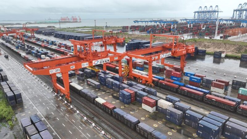 El_nuevo_corredor_comercial_de_China_rompe_re_cords_con_ma_s_de_500_000_TEUs_en_2024__
