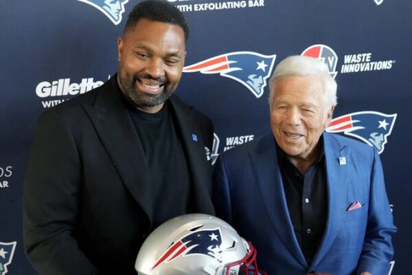 El_nuevo_entrenador_de_los_Patriots__Jerod_Mayo__considera_intercambiar_la_seleccio_n_nu_mero_3_del_Draft_de_la_NFL__