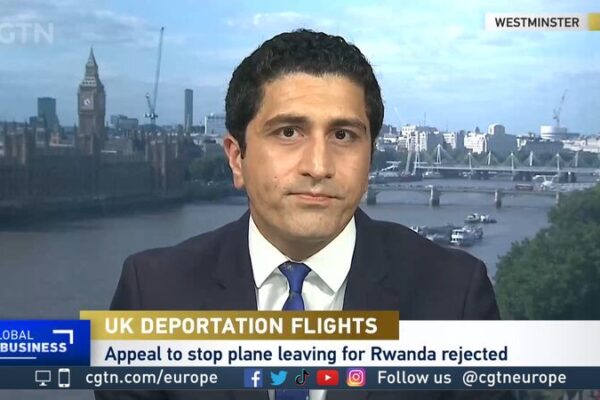 El plan del Reino Unido para enviar migrantes a Ruanda: ¿Qué está pasando y por qué tanta polémica? El_plan_del_Reino_Unido_para_enviar_migrantes_a_Ruanda___Que__esta__pasando_y_por_que__tanta_pole_mica_ video poster