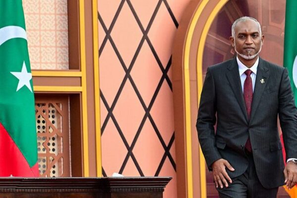 El presidente Muizzu de Maldivas visita China: Un nuevo capítulo en la amistad 🌟 El_presidente_Muizzu_de_Maldivas_visita_China__Un_nuevo_capi_tulo_en_la_amistad__