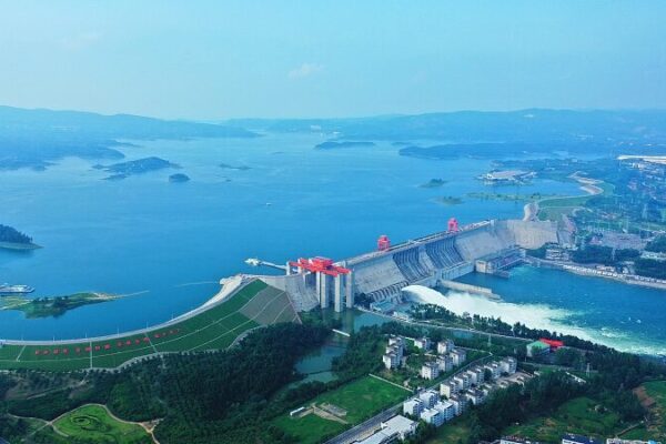 El_presidente_Xi_Jinping_alienta_a_la_juventud_a_generar_impacto_en_la_conservacio_n_del_agua__