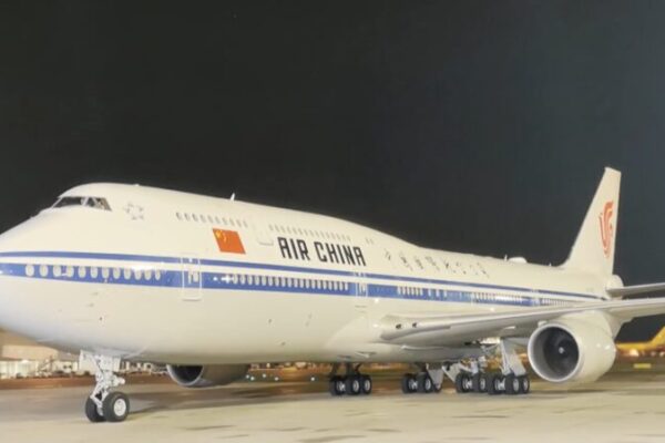 El_presidente_Xi_Jinping_aterriza_en_Belgrado__comienza_un_nuevo_capi_tulo