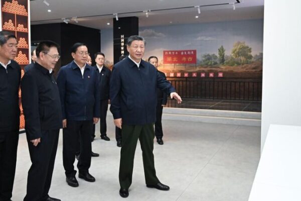 El_presidente_Xi_alienta_a_Hubei_a_brillar_en_el_camino_de_la_modernizacio_n_de_China