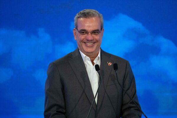 El presidente Xi felicita al líder dominicano Abinader por su reelección 🎉 El_presidente_Xi_felicita_al_li_der_dominicano_Abinader_por_su_reeleccio_n__