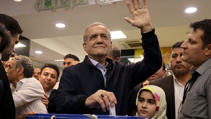 El_presidente_Xi_felicita_al_nuevo_presidente_electo_de_Ira_n__Masoud_Pezeshkian______