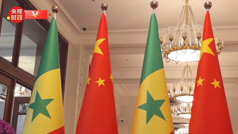 El_presidente_chino_Xi_Jinping_da_la_bienvenida_al_presidente_senegale_s_en_Peki_n