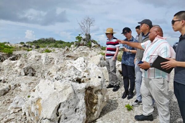 El_presidente_de_Nauru_visita_China_tras_renovar_lazos_diploma_ticos______