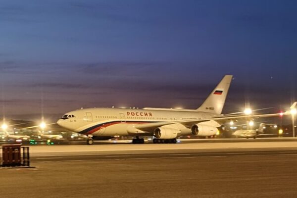El presidente ruso Putin llega a Beijing para una visita de estado 🤝🇷🇺🇨🇳 El_presidente_ruso_Putin_llega_a_Beijing_para_una_visita_de_estado______ video poster