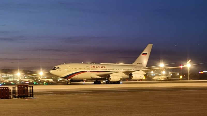 El_presidente_ruso_Putin_llega_a_Beijing_para_una_visita_de_estado______ video poster