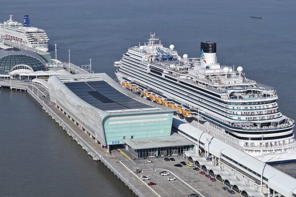 El primer crucero fabricado en China completa 84 viajes en 2024 🌊🚢 El_primer_crucero_fabricado_en_China_completa_84_viajes_en_2024___