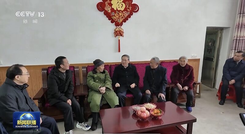 El_primer_ministro_chino_visita_base_revolucionaria_antes_del_Festival_de_Primavera