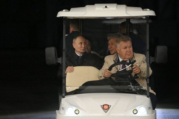 El_primer_ministro_eslovaco_Fico_se_reu_ne_con_Putin_para_discutir_el_tra_nsito_de_gas_ruso