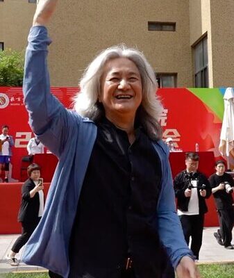 El profesor de danza chino de 65 años que conquista internet con sus movimientos 💃✨ El_profesor_de_danza_chino_de_65_an_os_que_conquista_internet_con_sus_movimientos___