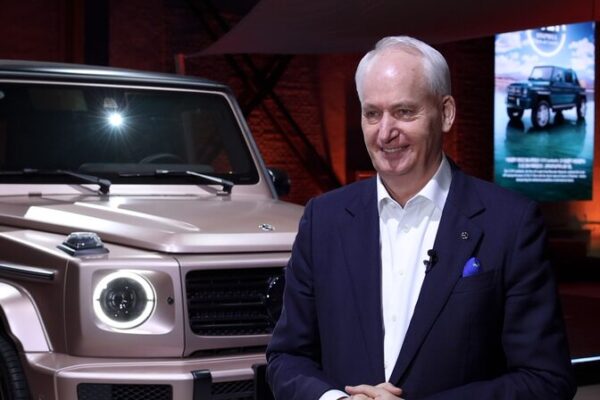 El regreso de Auto China: Mercedes-Benz se adentra en el nuevo futuro energético de China 🚗⚡ El_regreso_de_Auto_China__Mercedes_Benz_se_adentra_en_el_nuevo_futuro_energe_tico_de_China___ video poster