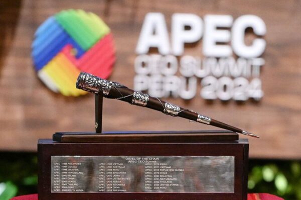 El salto de Chile al RCEP: Abriendo puertas a Asia y más allá 🌏🚢 El_salto_de_Chile_al_RCEP__Abriendo_puertas_a_Asia_y_ma_s_alla____