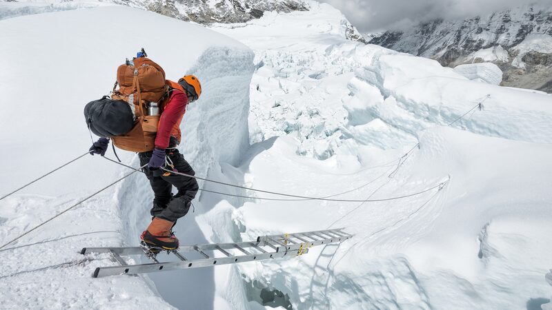 _El_sherpa_nepali__Kami_Rita_escala_el_Monte_Qomolangma_por_29a_vez_batiendo_re_cords_____
