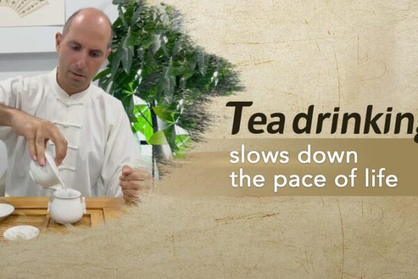 El té ralentiza la vida: La experiencia de Steven Back en Shanghai El_te__ralentiza_la_vida__La_experiencia_de_Steven_Back_en_Shanghai video poster