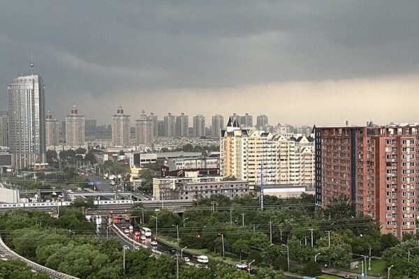 El tifón Doksuri golpea: Beijing-Tianjin-Hebei se preparan para lluvias intensas 🌧️ El_tifo_n_Doksuri_golpea__Beijing_Tianjin_Hebei_se_preparan_para_lluvias_intensas___ video poster