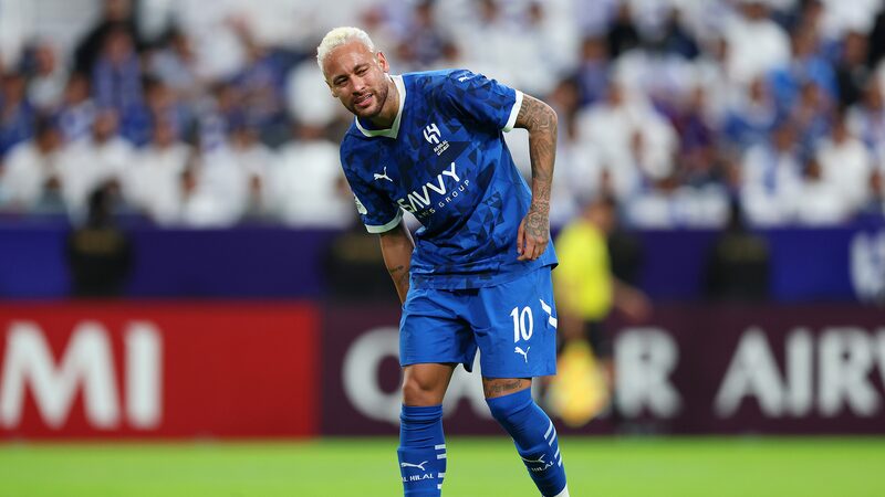 El_triplete_de_Mitrovic_ilumina_la_victoria_de_Al_Hilal_a_pesar_de_la_lesio_n_de_Neymar