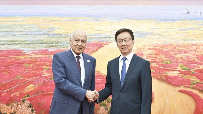 El_vicepresidente_chino_se_reu_ne_con_el_li_der_de_la_Liga_A_rabe_en_Beijing