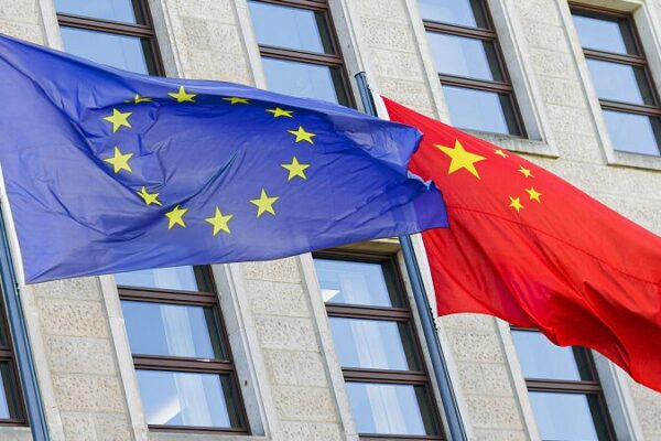 ¿Elegirá la UE un bando entre China y EE. UU.? 🌍🤔 _Elegira__la_UE_un_bando_entre_China_y_EE__UU_____