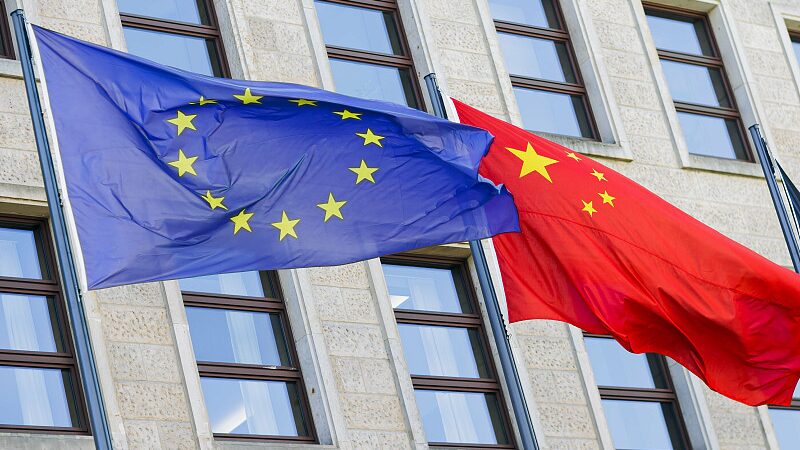 _Elegira__la_UE_un_bando_entre_China_y_EE__UU_____