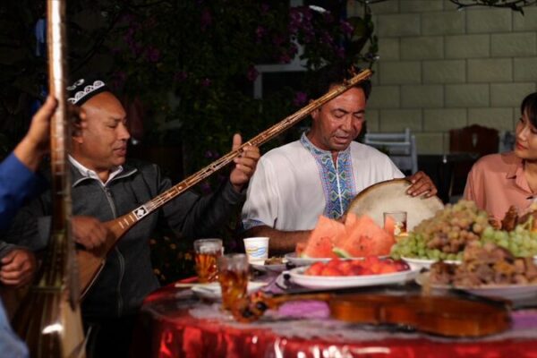 Emba_rcate_en_un_Viaje_Gastrono_mico_por_Changji__el_Corazo_n_Culinario_de_la_Antigua_Ruta_de_la_Seda video poster