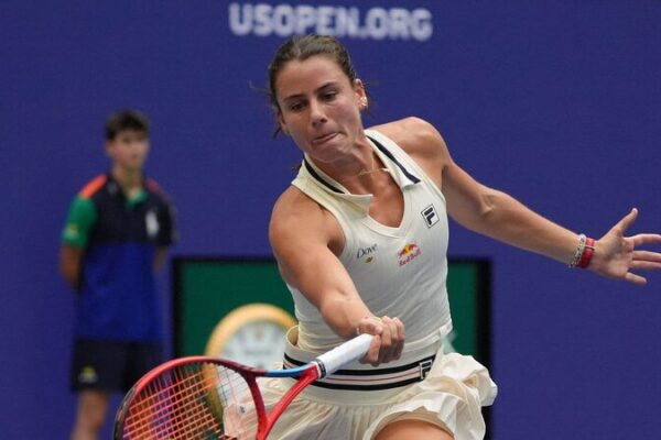 Emma Navarro sorprende a Coco Gauff en un emocionante duelo de cuarta ronda del US Open 🎾 Emma_Navarro_sorprende_a_Coco_Gauff_en_un_emocionante_duelo_de_cuarta_ronda_del_US_Open__