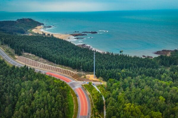 _Emprende_la_increi_ble_nueva_aventura_por_la_carretera_costera_de_988_km_en_Hainan____