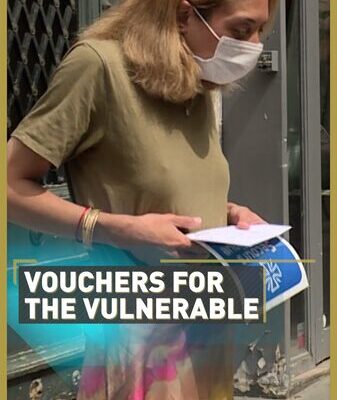 En París, los más vulnerables dependen de vales… y del contacto humano En_Pari_s__los_ma_s_vulnerables_dependen_de_vales____y_del_contacto_humano video poster