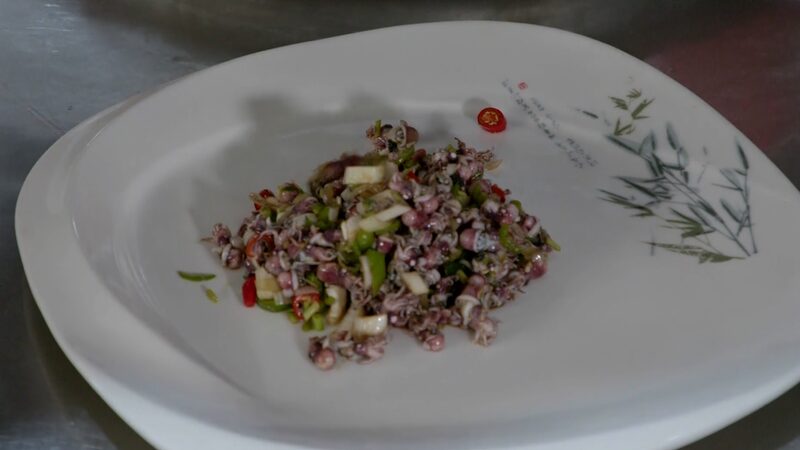 Ensalada_de_Sepia__Sume_rgete_en_Este_Inesperado_Sabor_Costero___ video poster