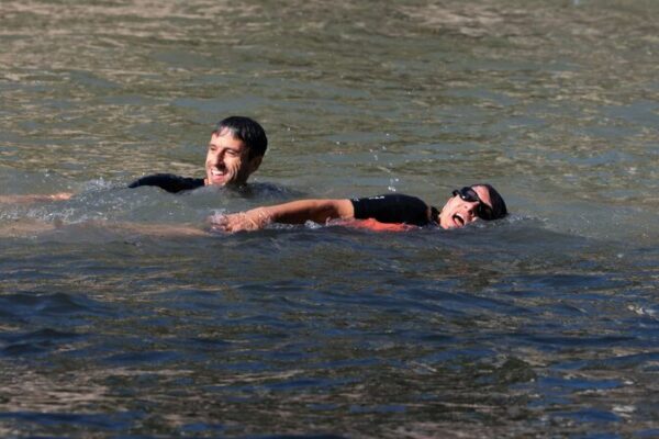 Entrenamiento de triatlón olímpico en París cancelado por contaminación del Sena 🌊 Entrenamiento_de_triatlo_n_oli_mpico_en_Pari_s_cancelado_por_contaminacio_n_del_Sena__