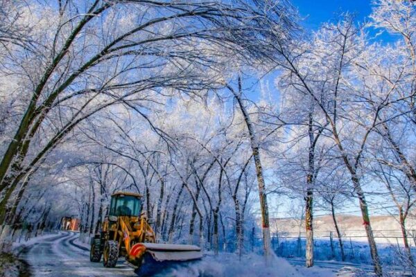 Escarcha mágica transforma Urumqi en un país de las maravillas invernal Escarcha_ma_gica_transforma_Urumqi_en_un_pai_s_de_las_maravillas_invernal
