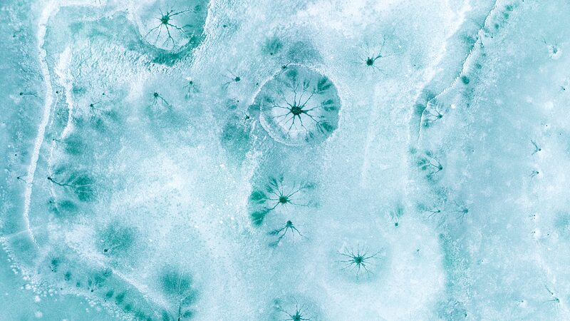 Escenas_Ma_gicas_de_Hielo_en_los_Lagos_Hermanos_de_Garze____