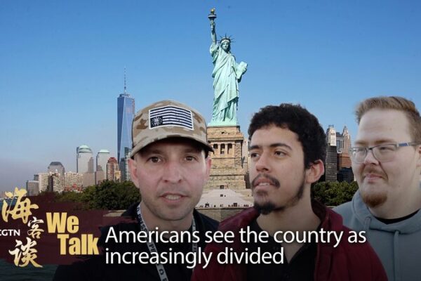 ¿Está EE. UU. Más Dividido Que Nunca? Texanos Desafían a Biden Sobre Inmigración 🚫🛂 _Esta__EE__UU__Ma_s_Dividido_Que_Nunca__Texanos_Desafi_an_a_Biden_Sobre_Inmigracio_n___ video poster